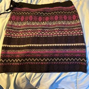 Chic Pink and Black Marino wool Patterned Mini Skirt